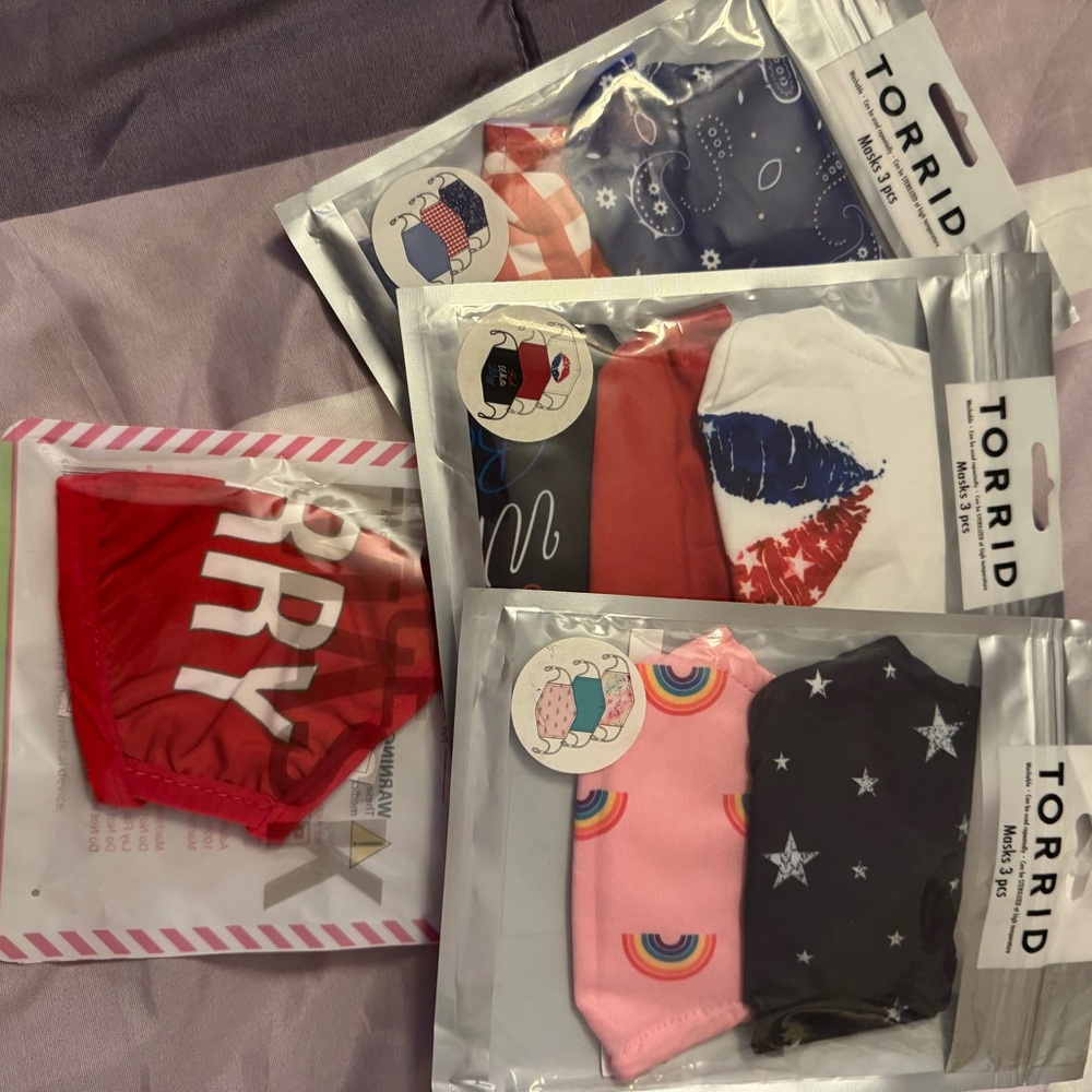 Torrid Kids' Fun Patterned Face Mask 9 total